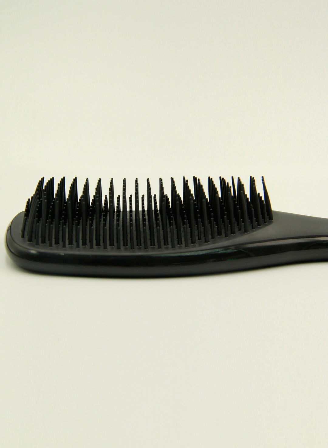 Prime The Ultimate Detangler Hairbrush for Wet Hair - Black